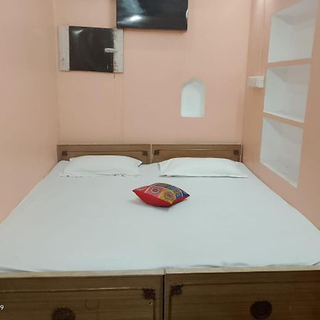 Ganga Paying Guest House Varanasi Camera foto