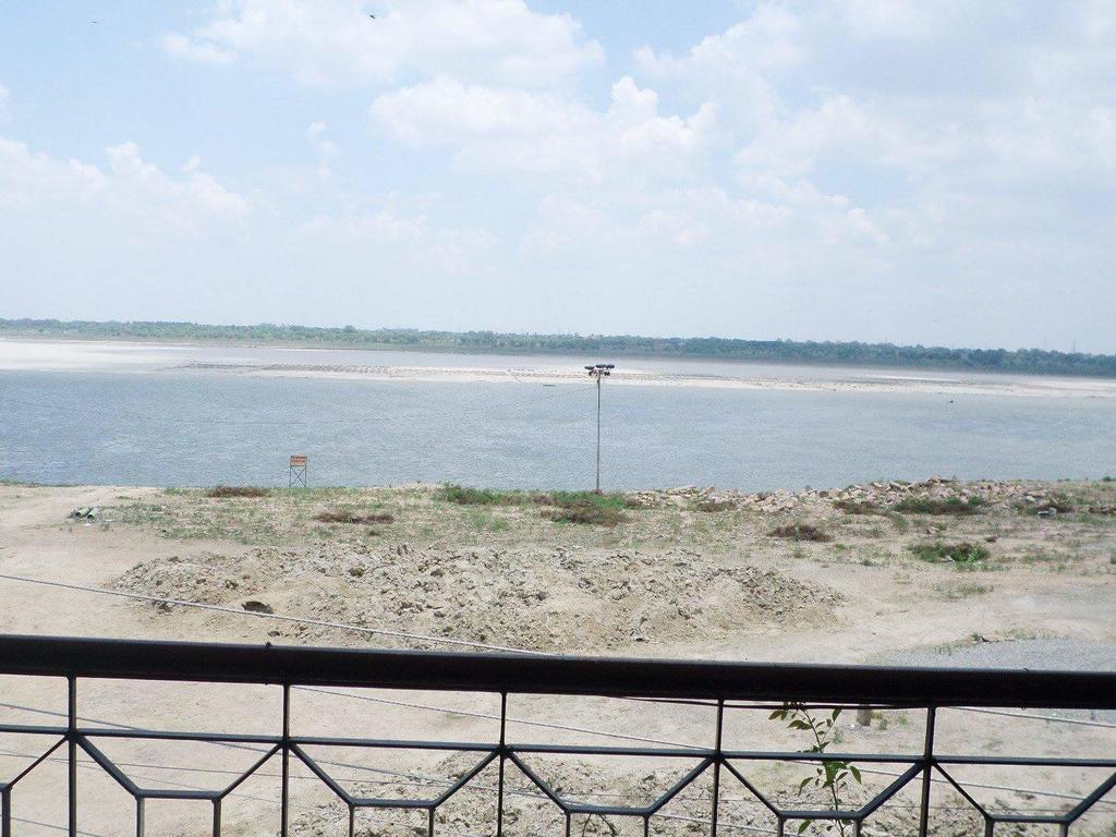 Ganga Paying Guest House Varanasi Esterno foto