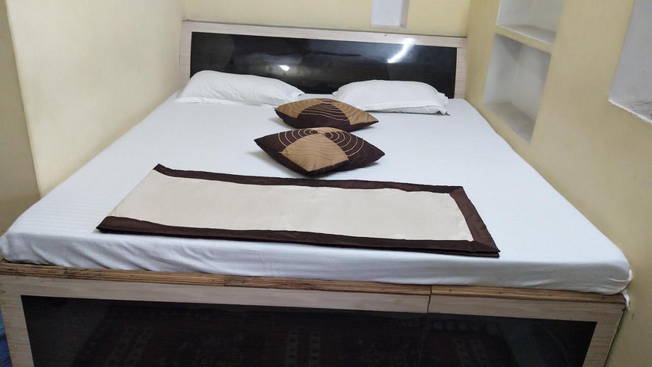 Ganga Paying Guest House Varanasi Esterno foto