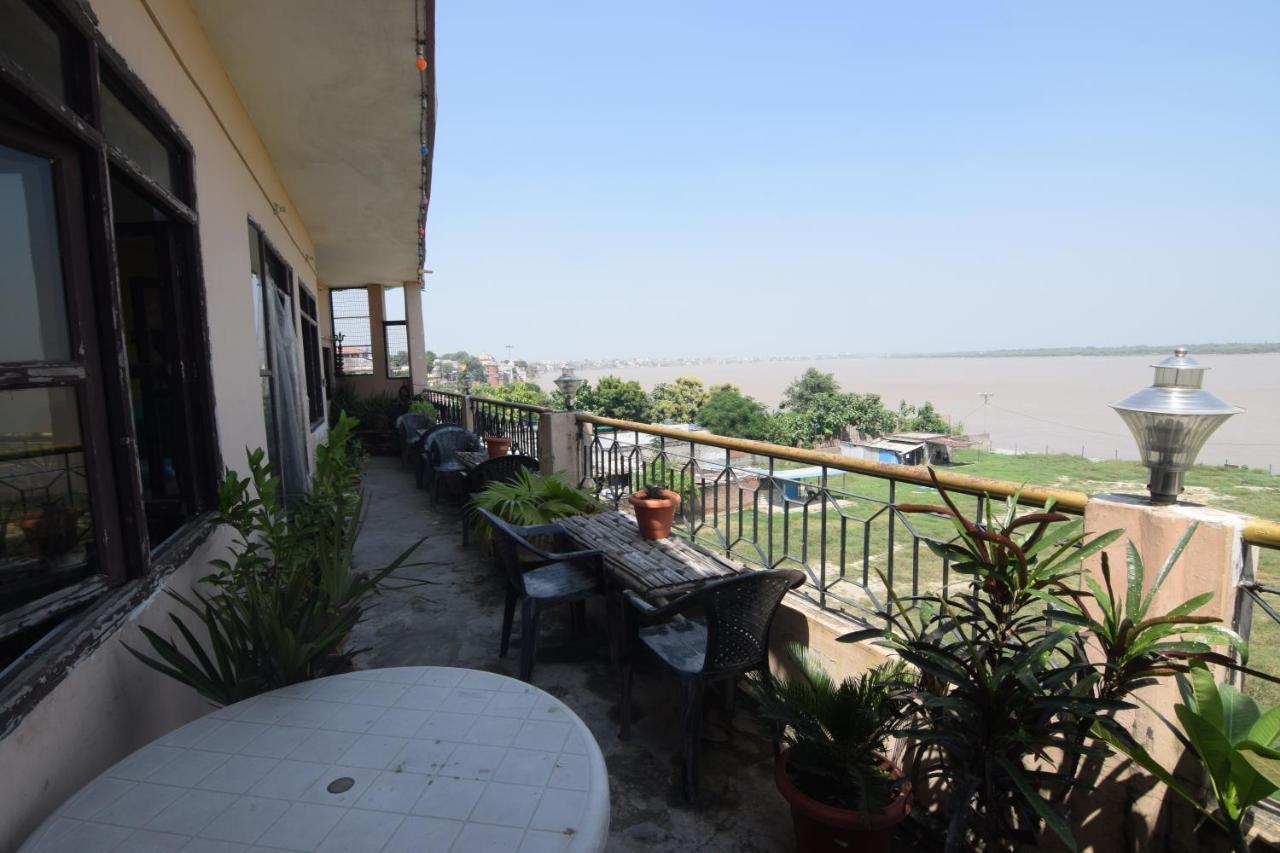 Ganga Paying Guest House Varanasi Esterno foto